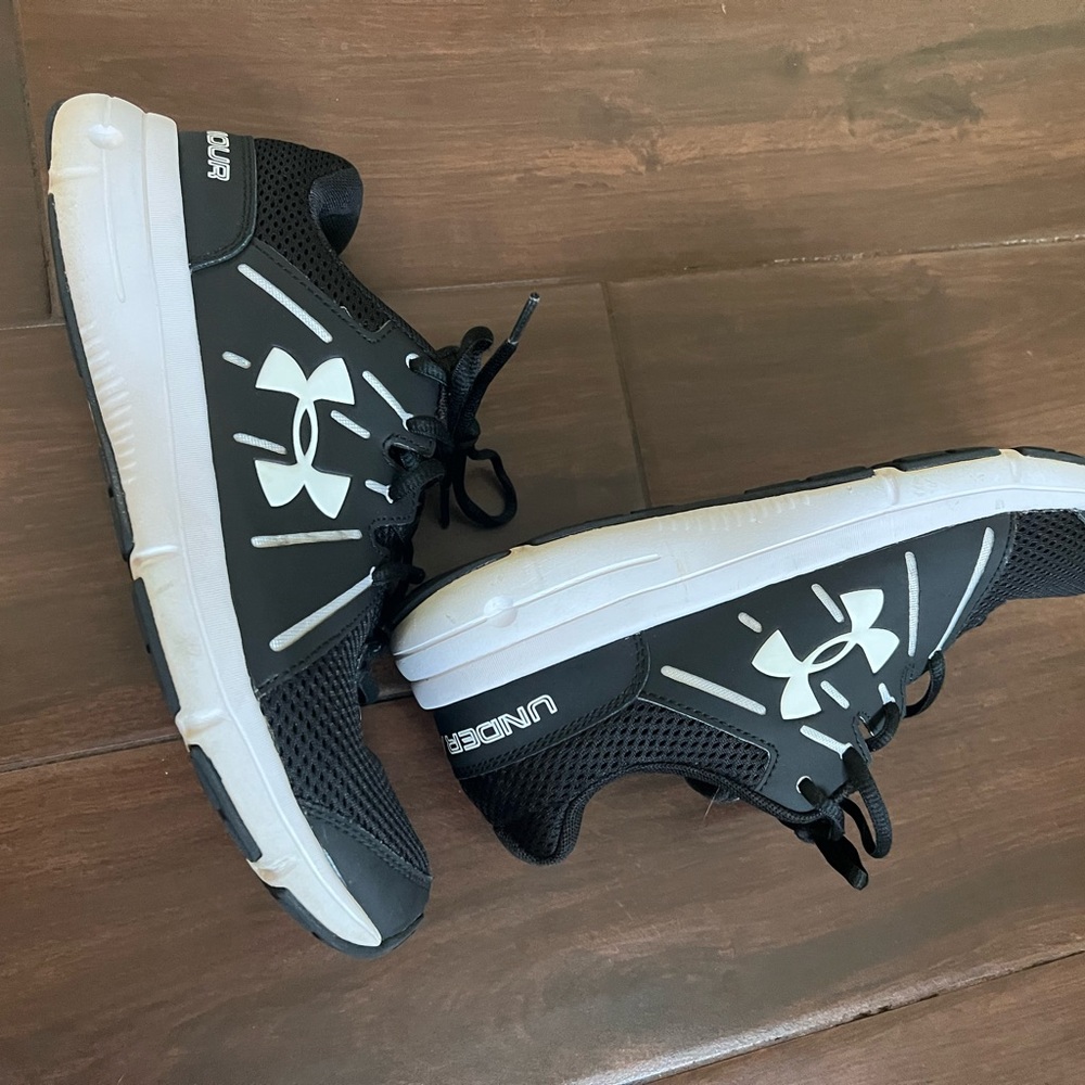 Running shoes